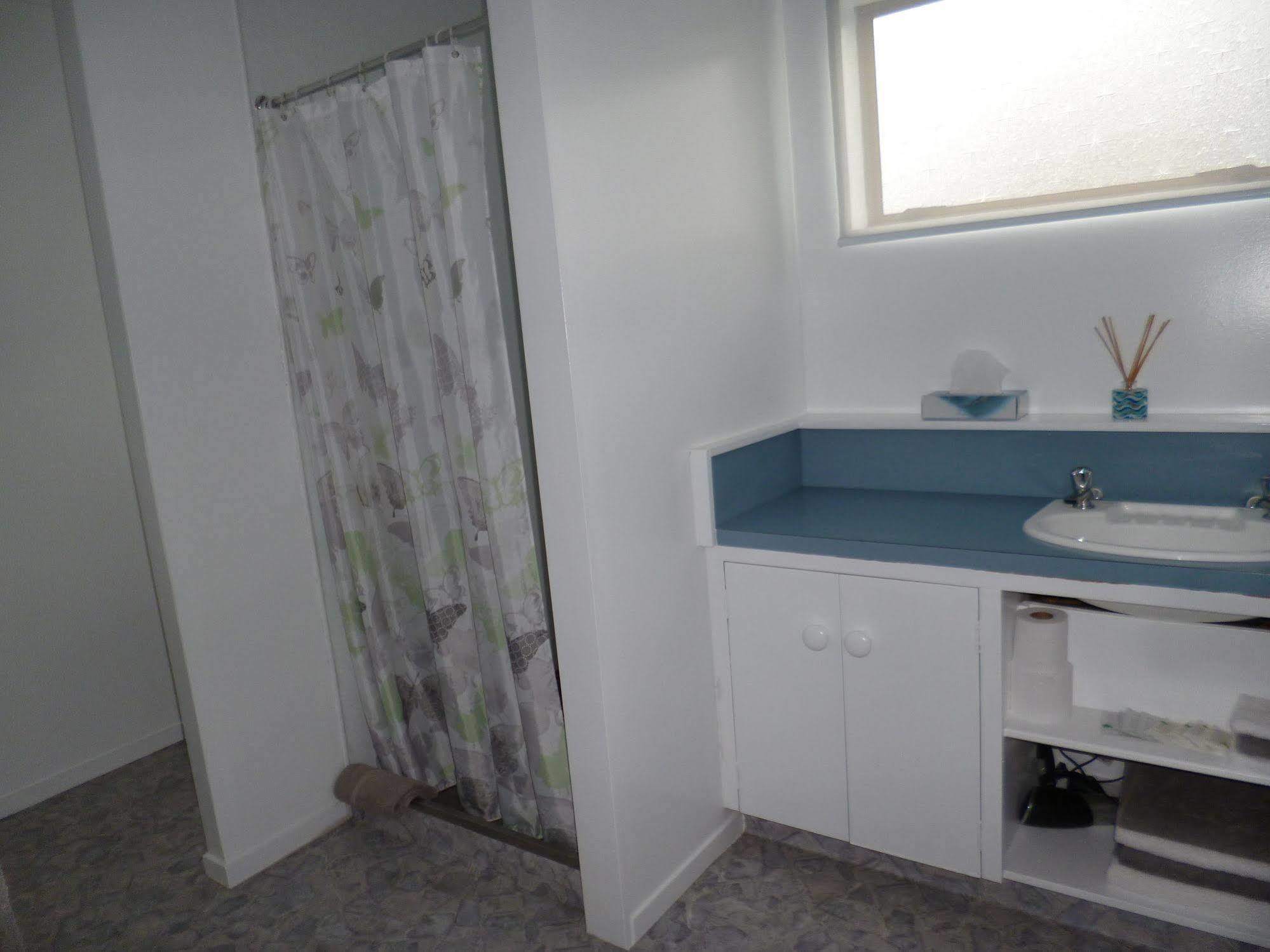 Opua Boutique Seaview Motel Экстерьер фото