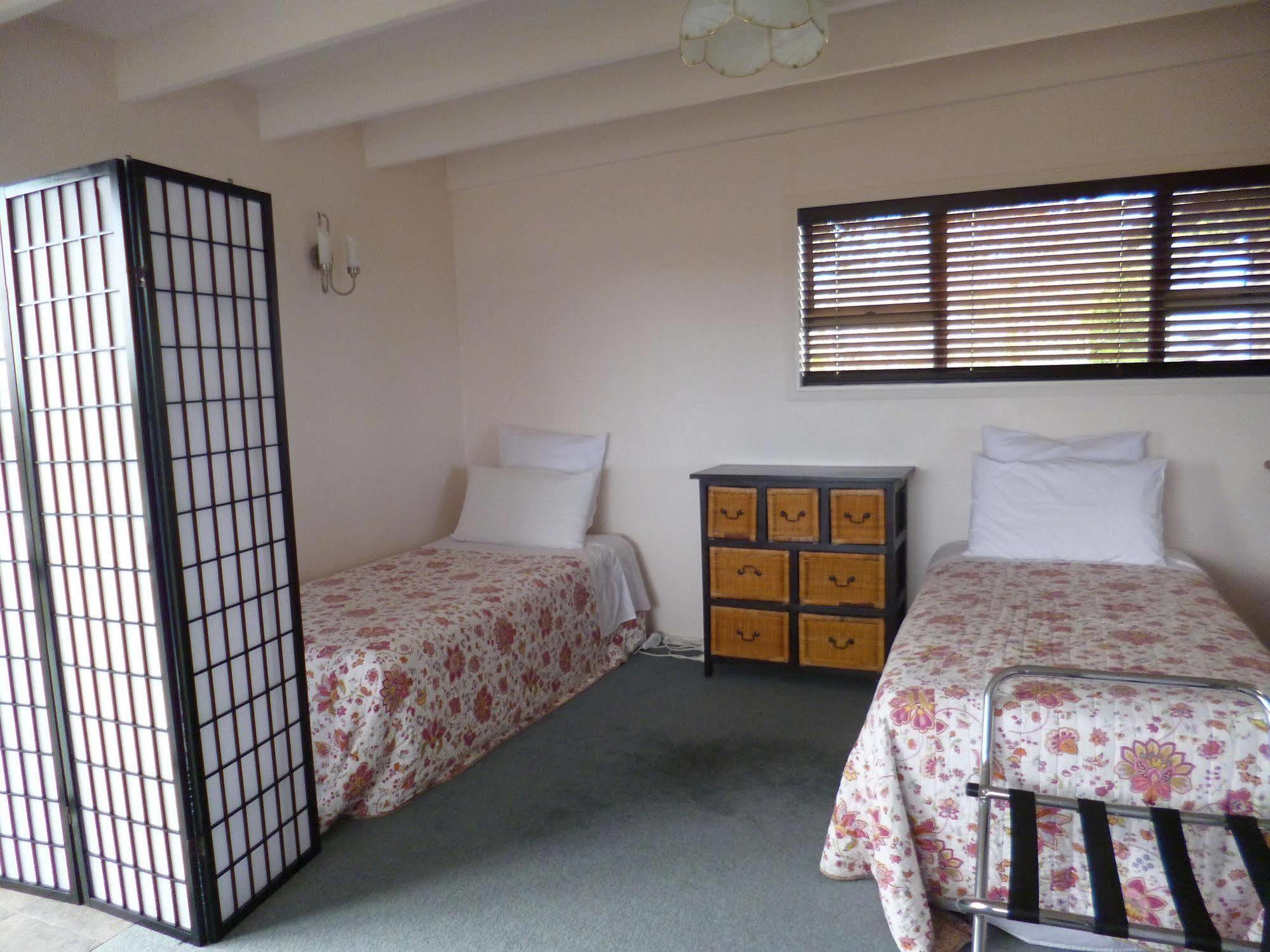 Opua Boutique Seaview Motel Экстерьер фото